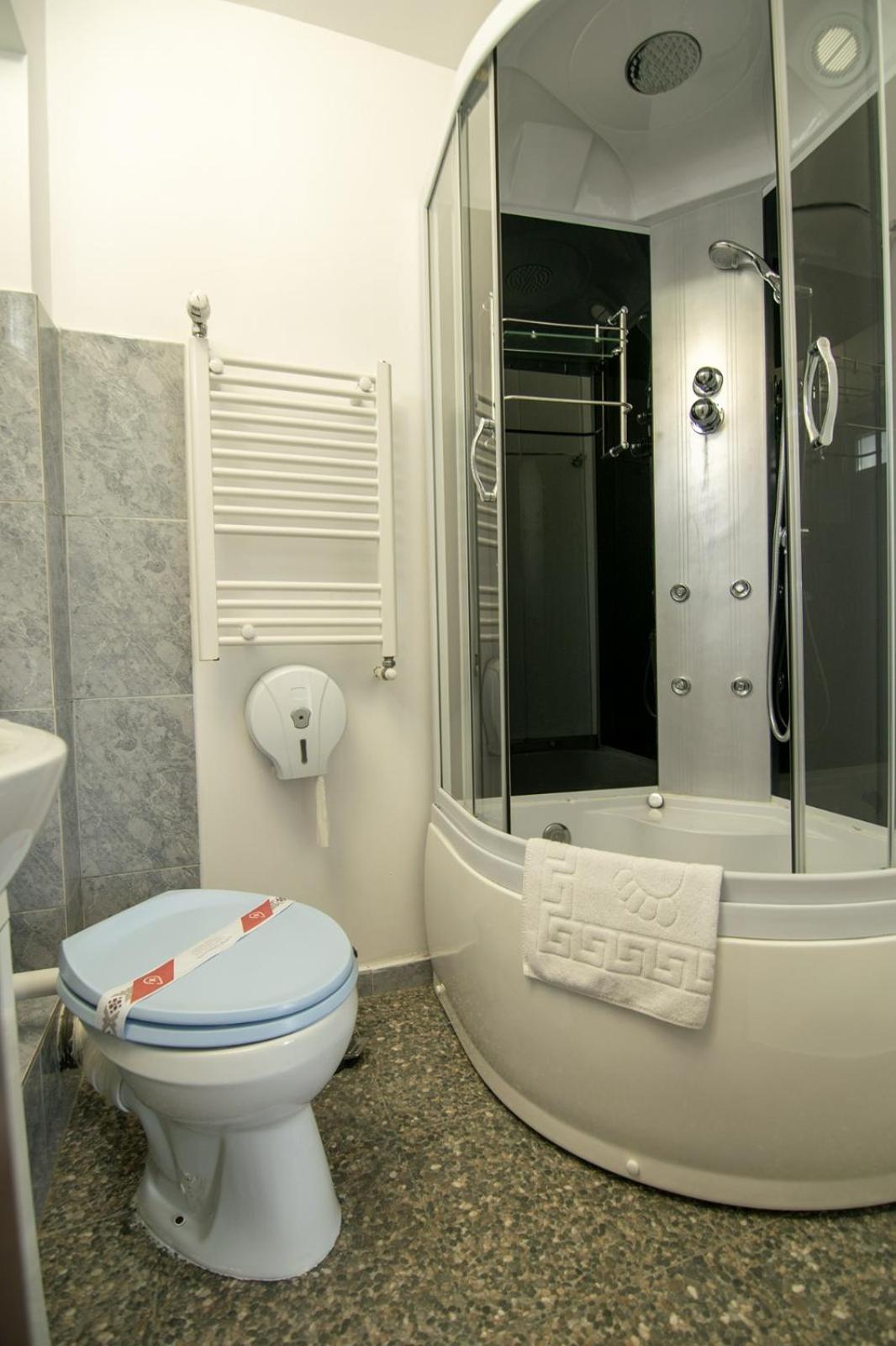 Vila Lacrima Izei Săcel Exteriér fotografie