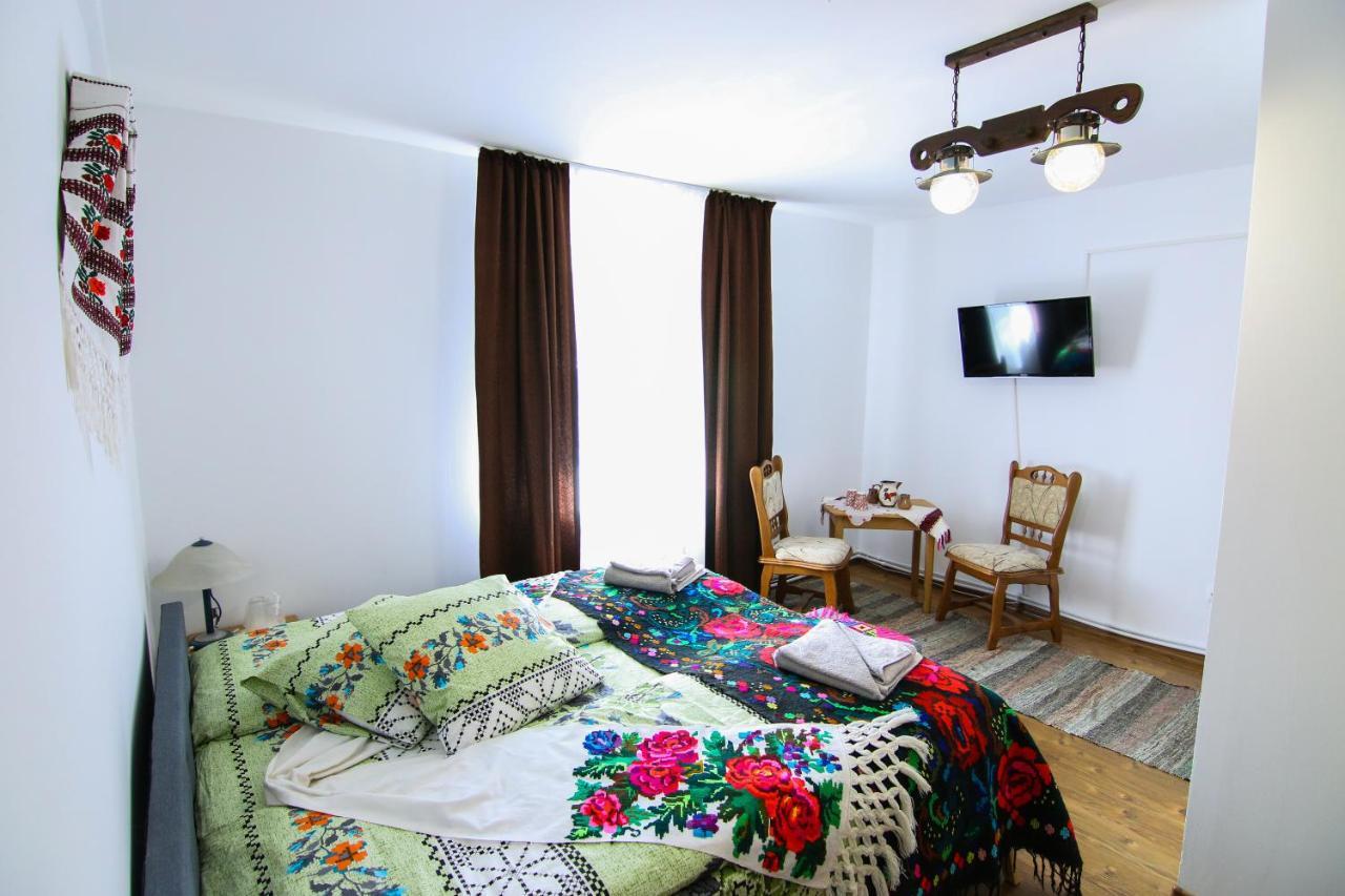 Vila Lacrima Izei Săcel Exteriér fotografie